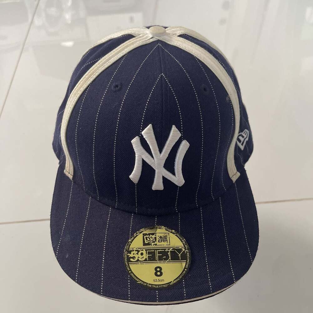 New Era 59FIFTY New York Yankees Pinstripe Embroidered Fitted Hat Size 8